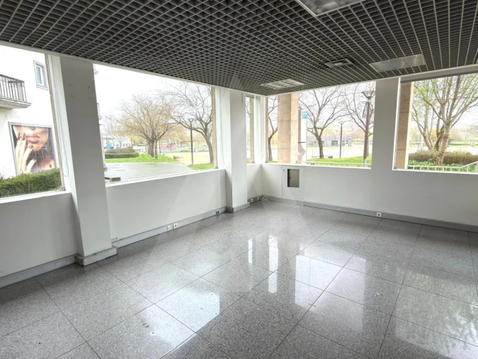 Loja para Arrendamento em Beduído e Veiros Foto 4