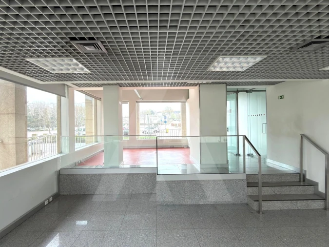 Loja para Arrendamento em Beduído e Veiros Foto 7