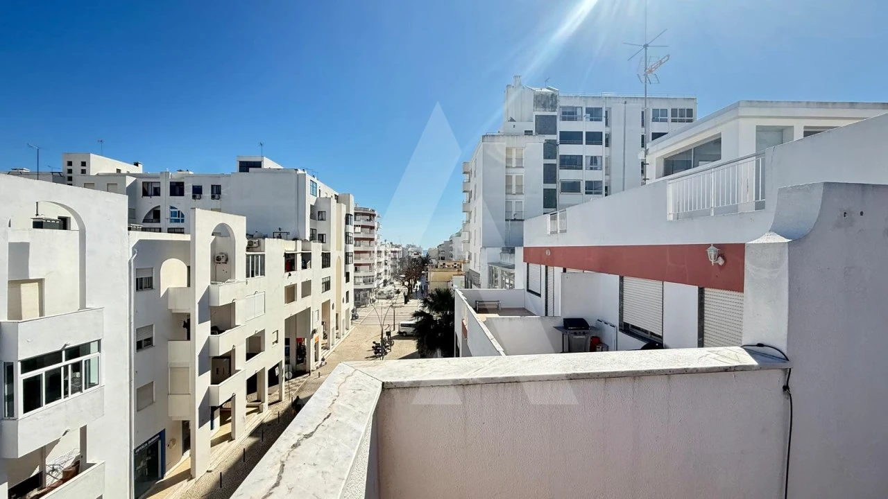 Apartamento T1 para Venda em Quarteira Foto 7