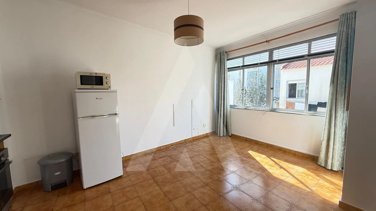 Apartamento T1 para Venda em Quarteira Foto 13