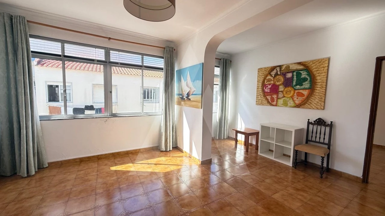 Apartamento T1 para Venda em Quarteira Foto 9