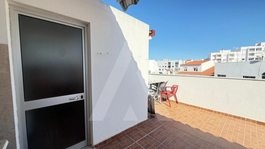 Apartamento T1 para Venda em Quarteira Foto 4
