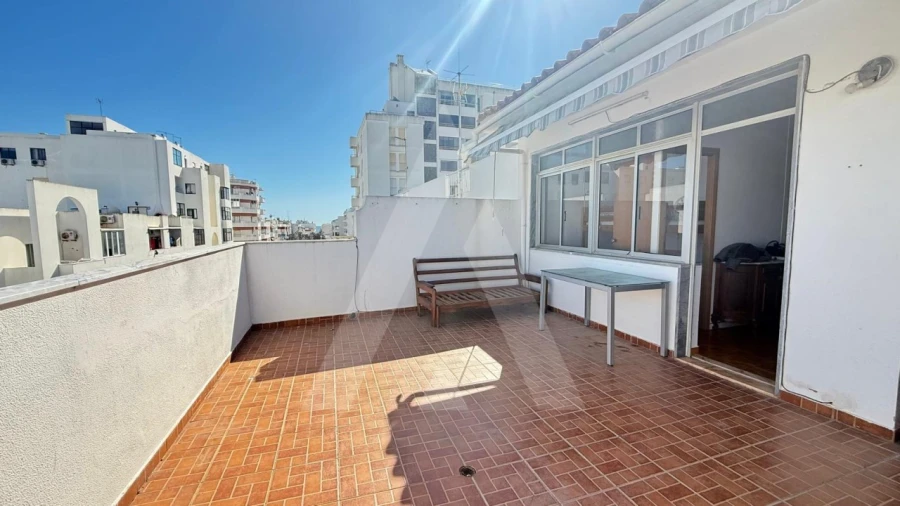 Apartamento T1 para Venda em Quarteira Foto 2