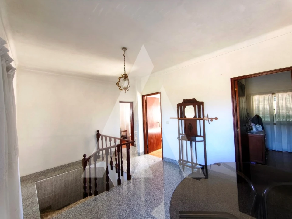 Moradia T3 para Venda em Cossourado Foto 9