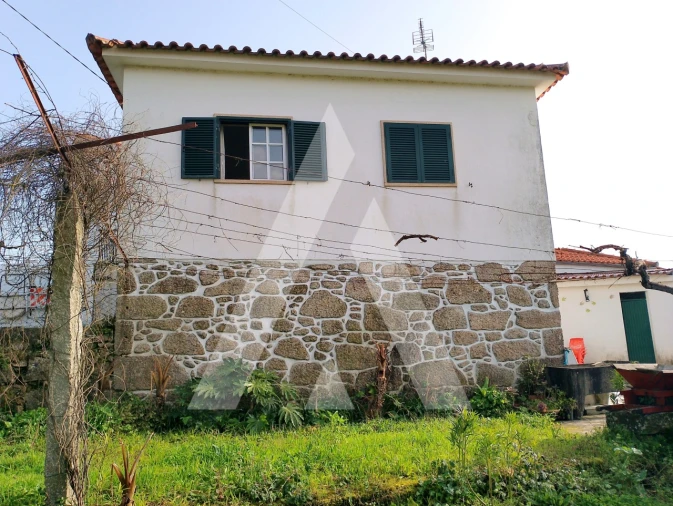 Moradia T3 para Venda em Cossourado Foto 3