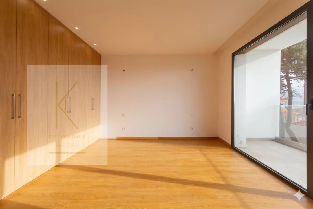 Moradia T4 para Venda em Vila Praia de Ancora Foto 20