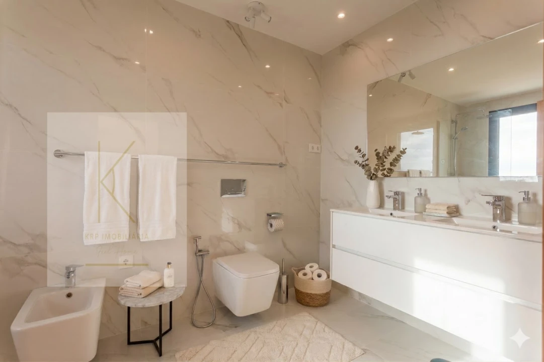 Moradia T4 para Venda em Vila Praia de Ancora Foto 23