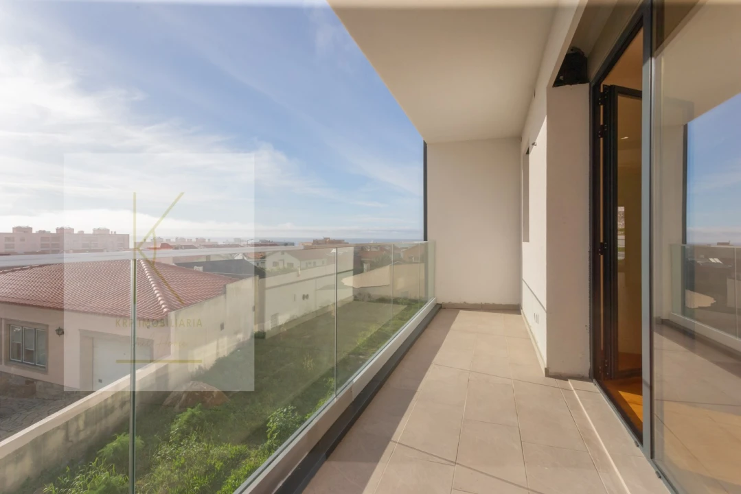 Moradia T4 para Venda em Vila Praia de Ancora Foto 24