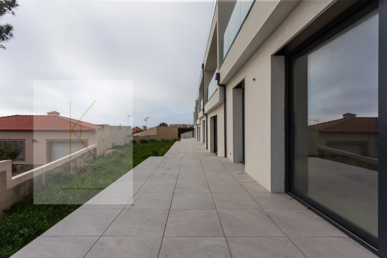 Moradia T4 para Venda em Vila Praia de Ancora Foto 10