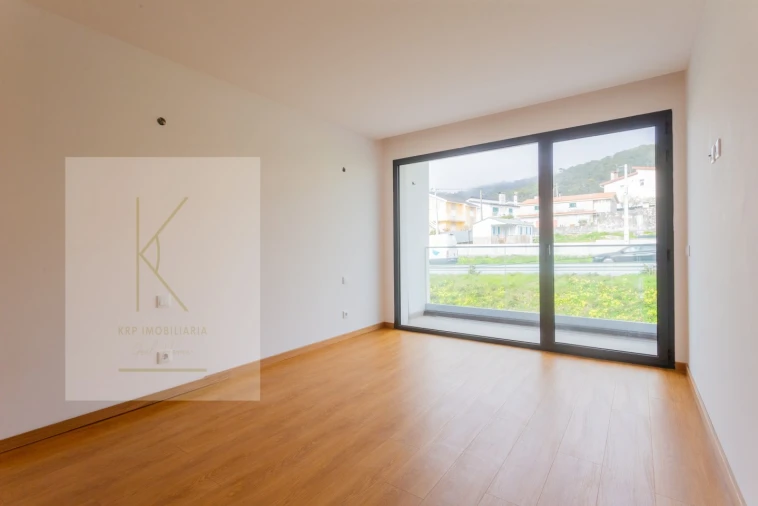 Moradia T4 para Venda em Vila Praia de Ancora Foto 14