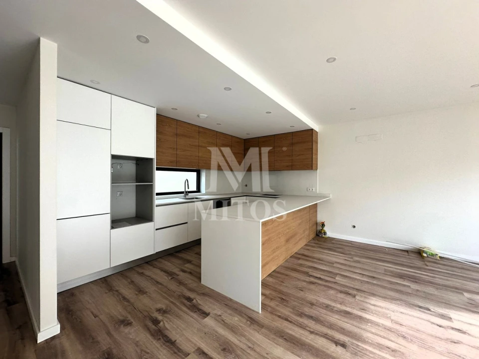 Moradia T3 para Venda em Darque Foto 2