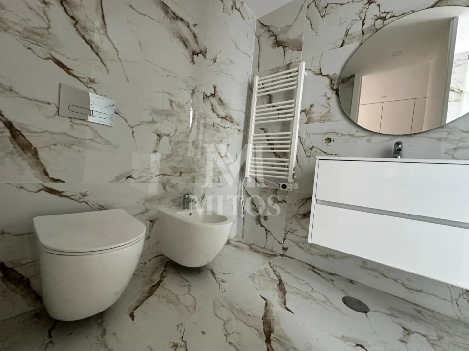 Moradia T3 para Venda em Darque Foto 11