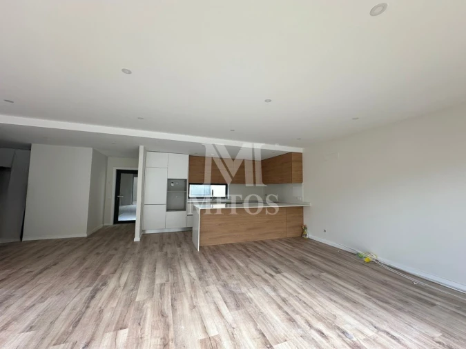 Moradia T3 para Venda em Darque Foto 1