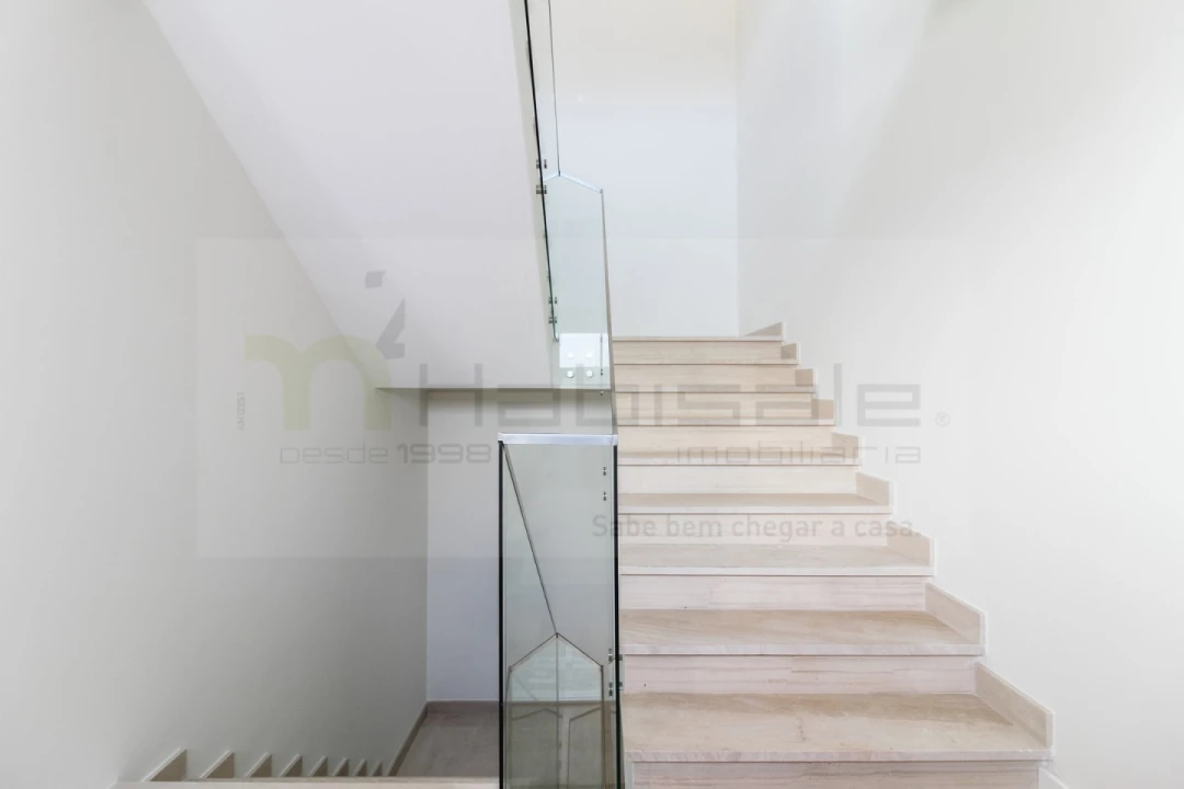 Moradia T4 para Venda em Póvoa de Santo Adrião e Olival Basto Foto 56