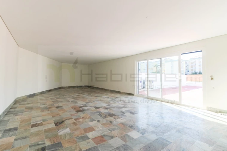 Moradia T4 para Venda em Póvoa de Santo Adrião e Olival Basto Foto 59