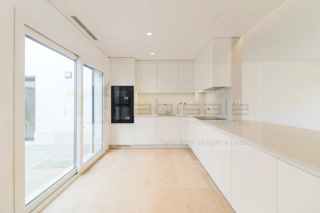 Apartamento T4 para Venda em Póvoa de Santo Adrião e Olival Basto Foto 1