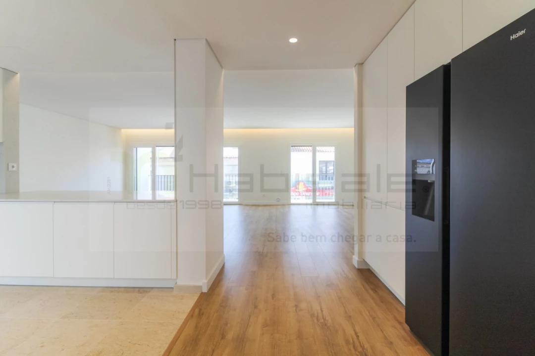 Apartamento T4 para Venda em Póvoa de Santo Adrião e Olival Basto Foto 9