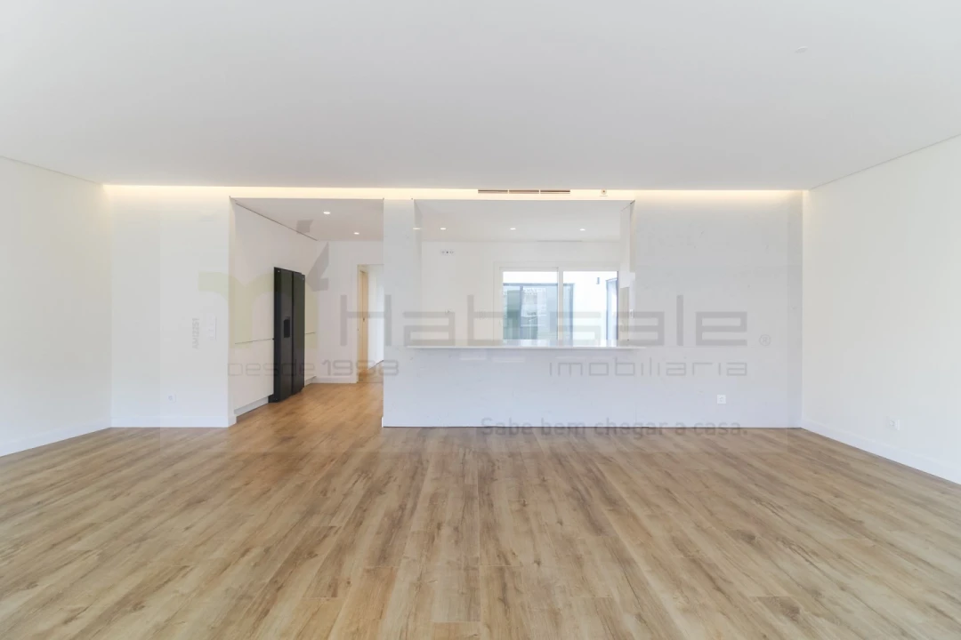 Apartamento T4 para Venda em Póvoa de Santo Adrião e Olival Basto Foto 18