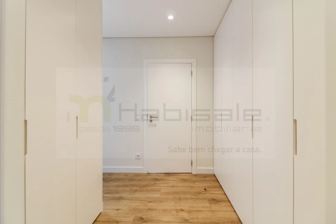 Apartamento T4 para Venda em Póvoa de Santo Adrião e Olival Basto Foto 28