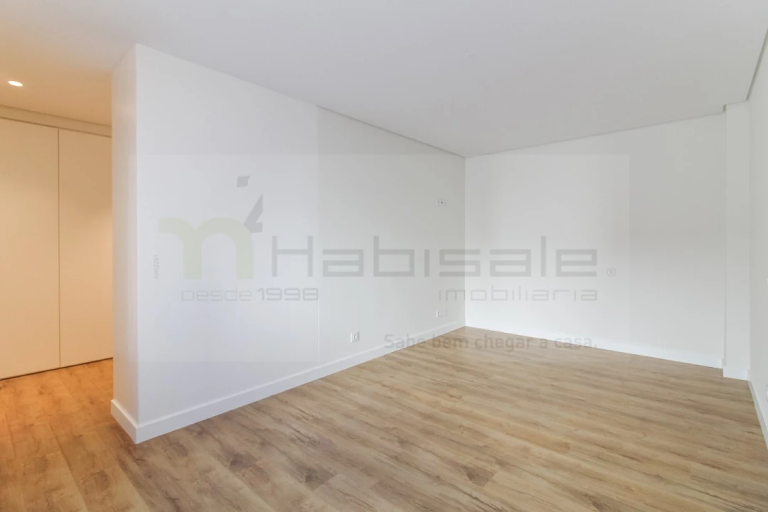 Apartamento T4 para Venda em Póvoa de Santo Adrião e Olival Basto Foto 53