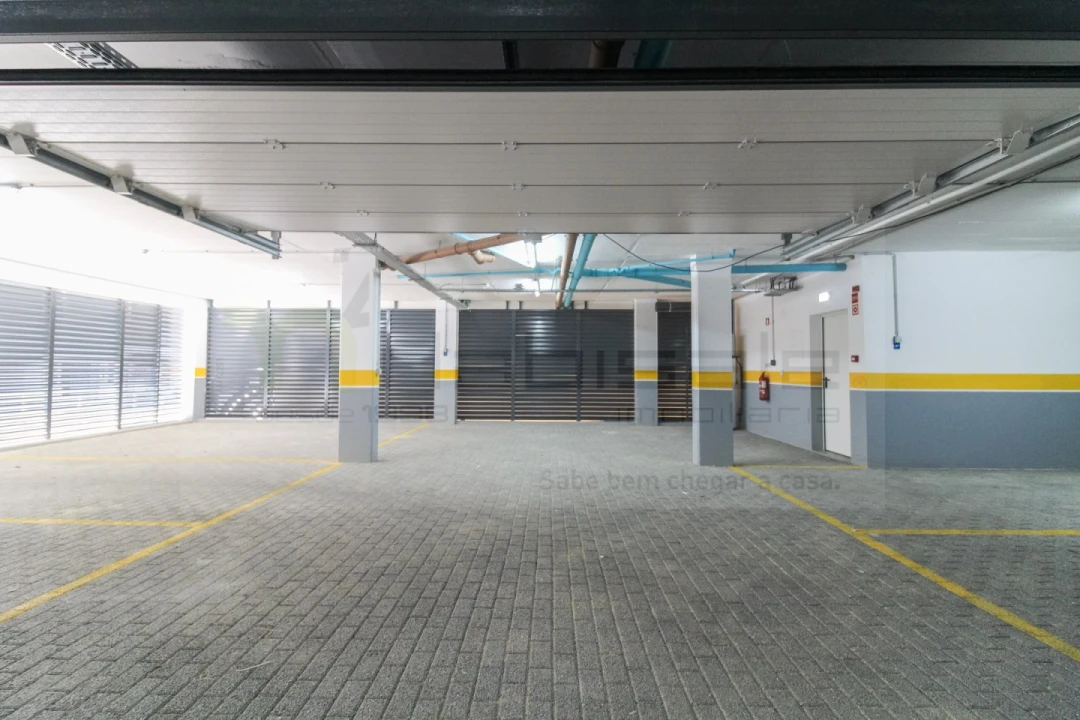 Apartamento T4 para Venda em Póvoa de Santo Adrião e Olival Basto Foto 64