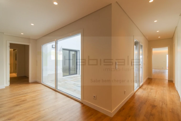 Apartamento T4 para Venda em Póvoa de Santo Adrião e Olival Basto Foto 5