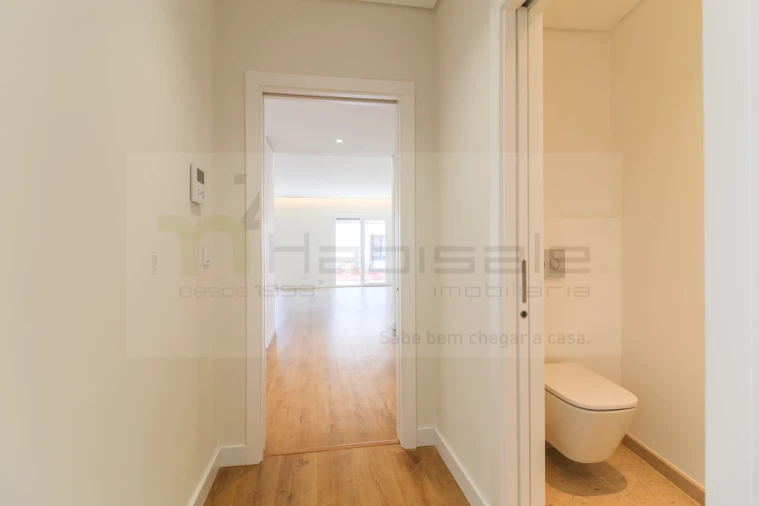 Apartamento T4 para Venda em Póvoa de Santo Adrião e Olival Basto Foto 7