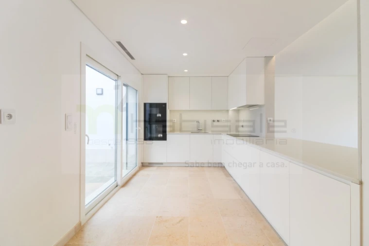 Apartamento T4 para Venda em Póvoa de Santo Adrião e Olival Basto Foto 10