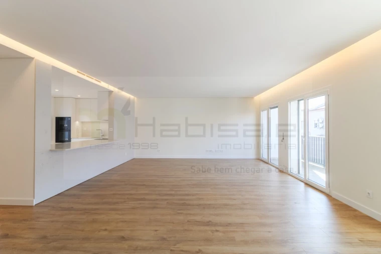 Apartamento T4 para Venda em Póvoa de Santo Adrião e Olival Basto Foto 13