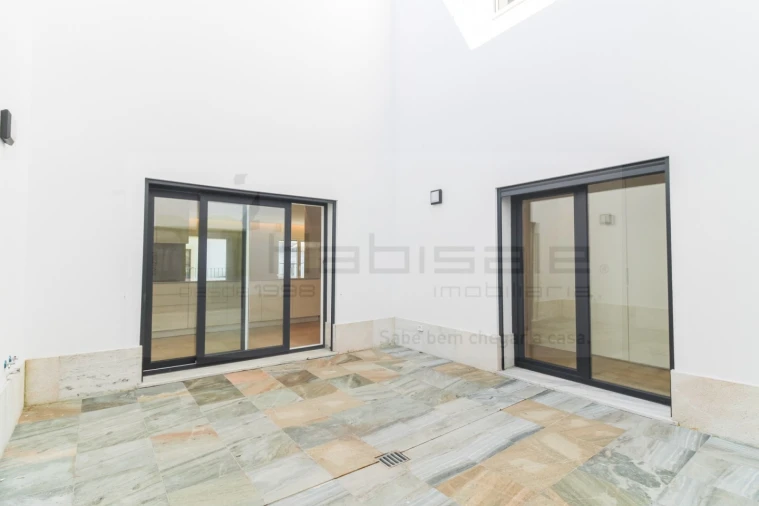 Apartamento T4 para Venda em Póvoa de Santo Adrião e Olival Basto Foto 21