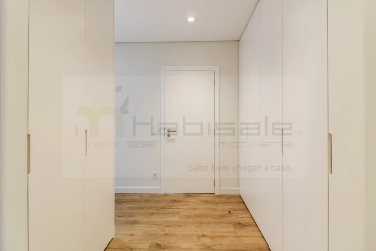 Apartamento T4 para Venda em Póvoa de Santo Adrião e Olival Basto Foto 28