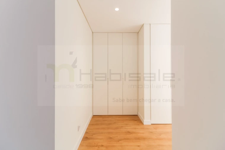 Apartamento T4 para Venda em Póvoa de Santo Adrião e Olival Basto Foto 38