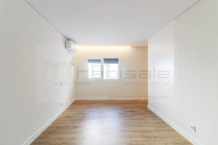 Apartamento T4 para Venda em Póvoa de Santo Adrião e Olival Basto Foto 54