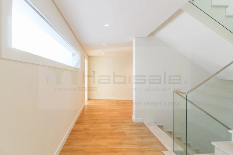 Apartamento T4 para Venda em Póvoa de Santo Adrião e Olival Basto Foto 55