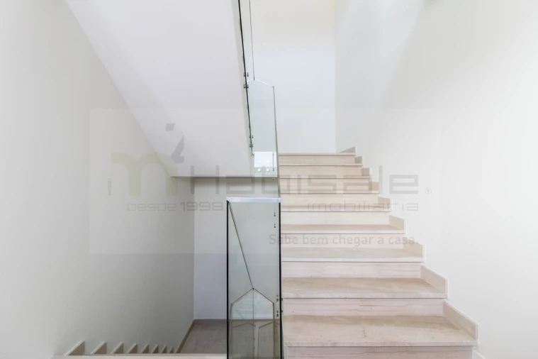 Apartamento T4 para Venda em Póvoa de Santo Adrião e Olival Basto Foto 56