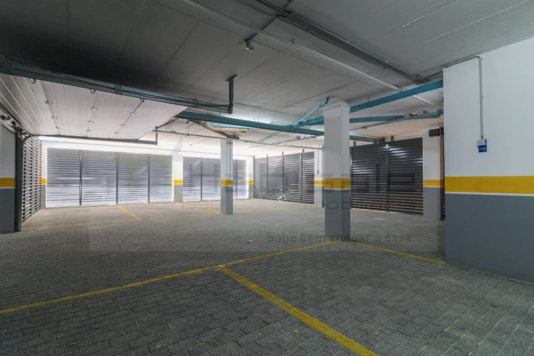 Apartamento T4 para Venda em Póvoa de Santo Adrião e Olival Basto Foto 67