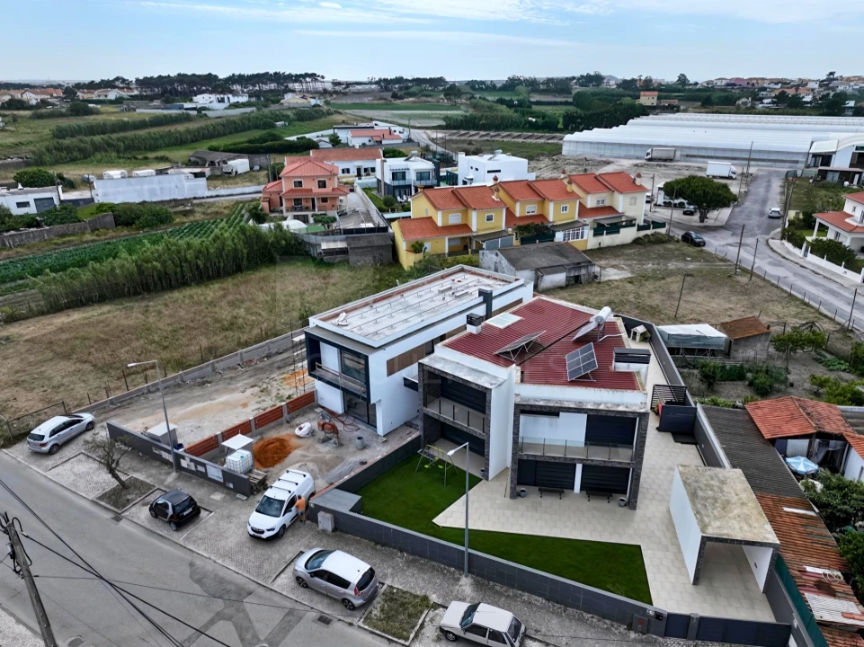 Moradia T4 para Venda em Silveira Foto 5