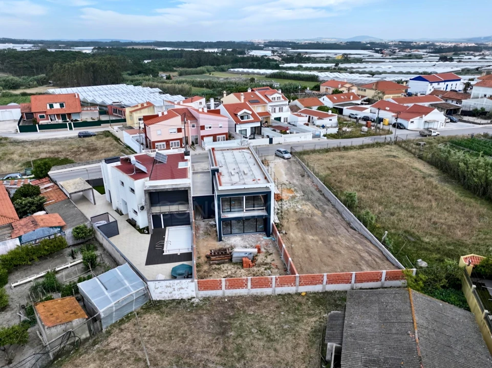 Moradia T4 para Venda em Silveira Foto 1