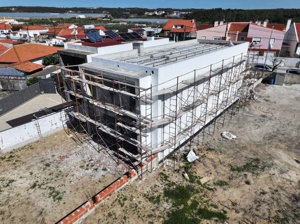 Moradia T4 para Venda em Silveira Foto 7