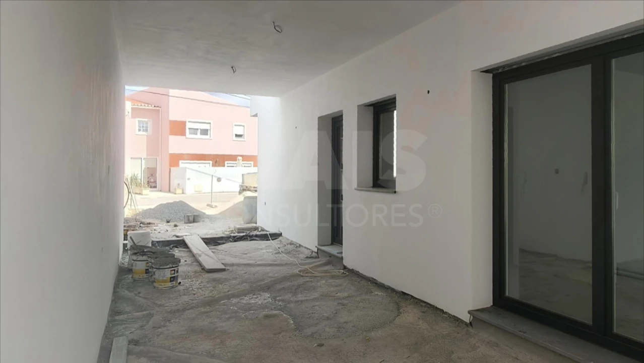 Moradia T4 para Venda em Silveira Foto 10