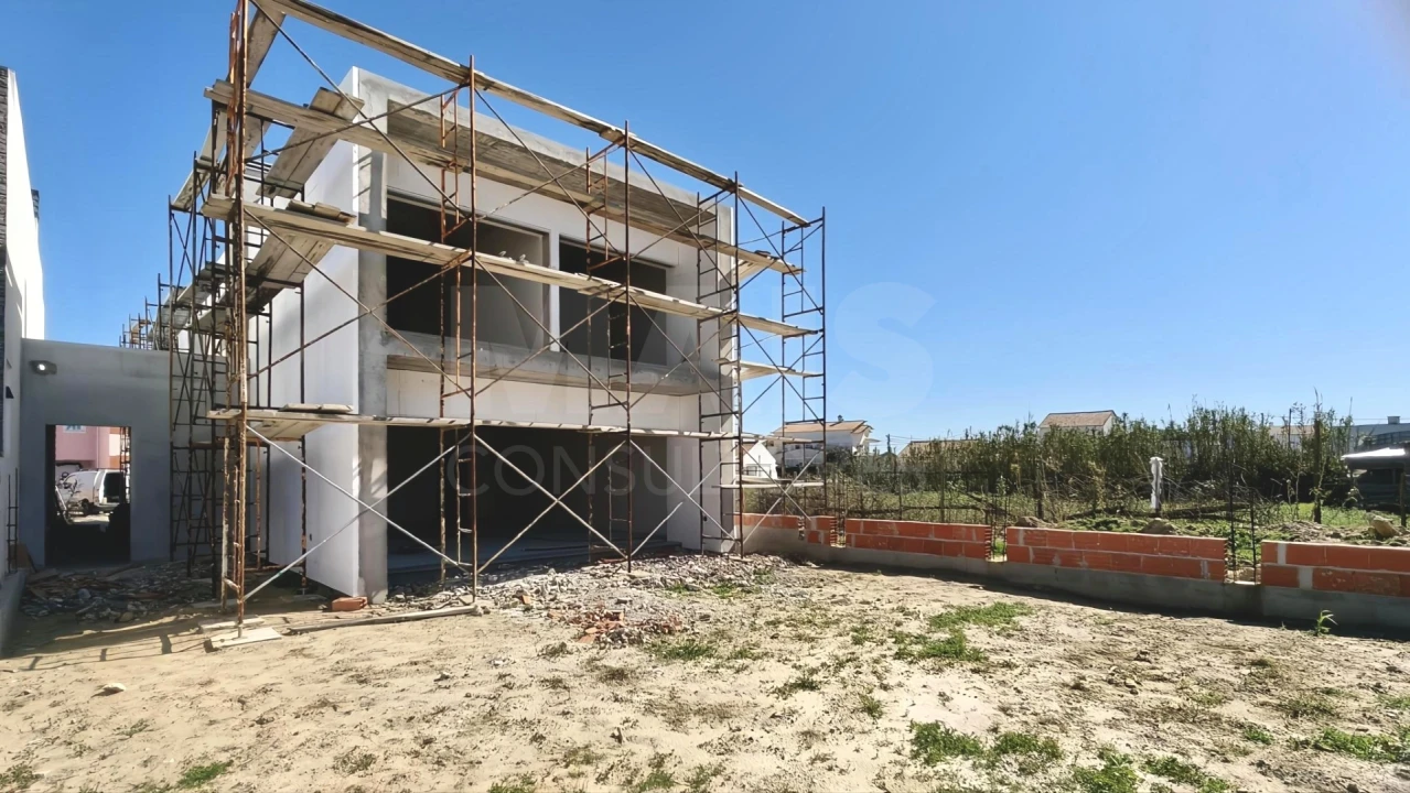 Moradia T4 para Venda em Silveira Foto 3