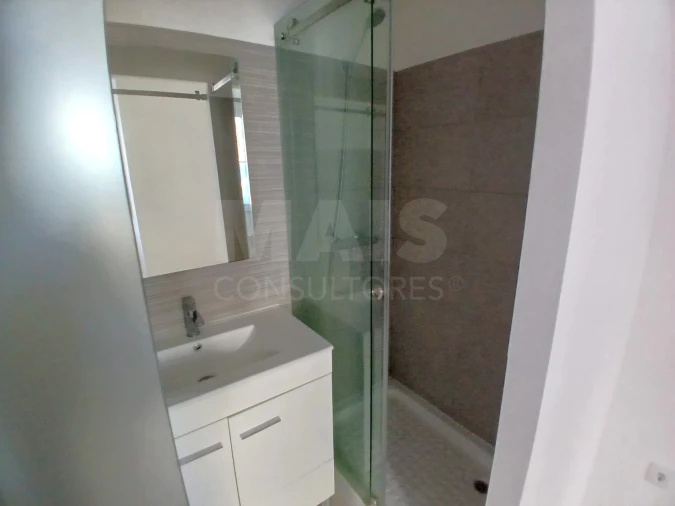 Apartamento T2 para Arrendamento em Laranjeiro e Feijó Foto 10