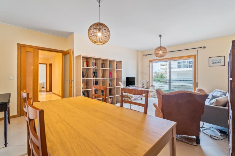Apartamento T2 para Venda em Portimão Foto 4