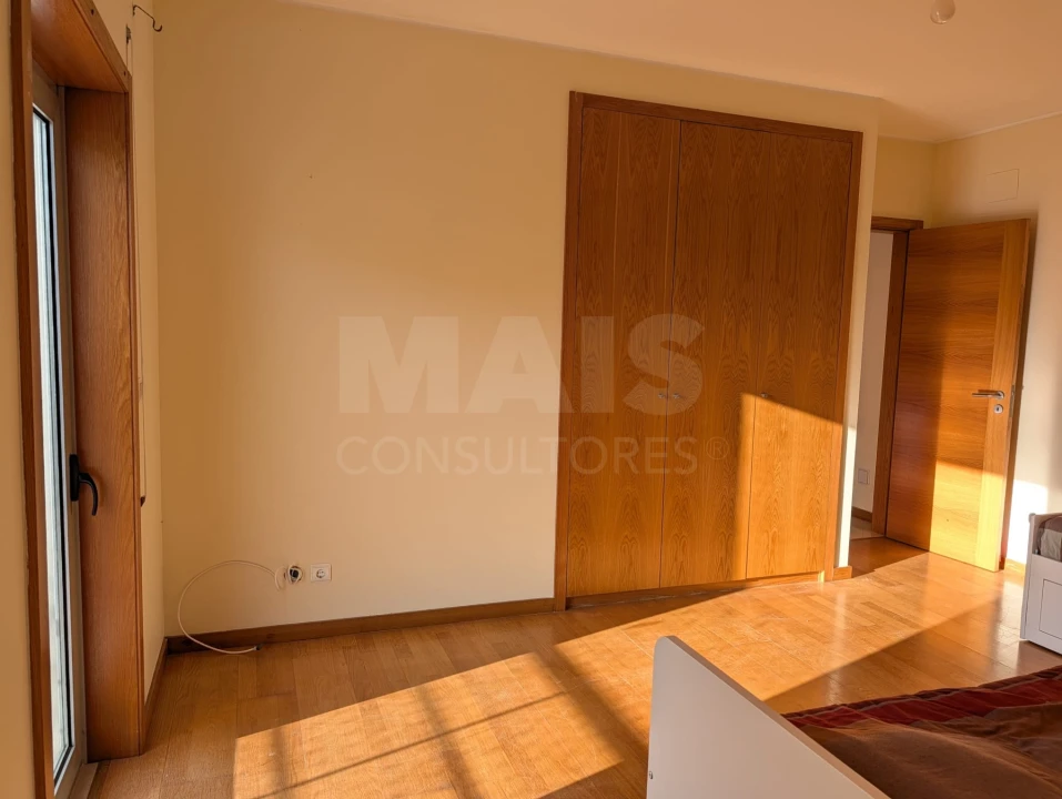 Apartamento T2 para Venda em Portimão Foto 12