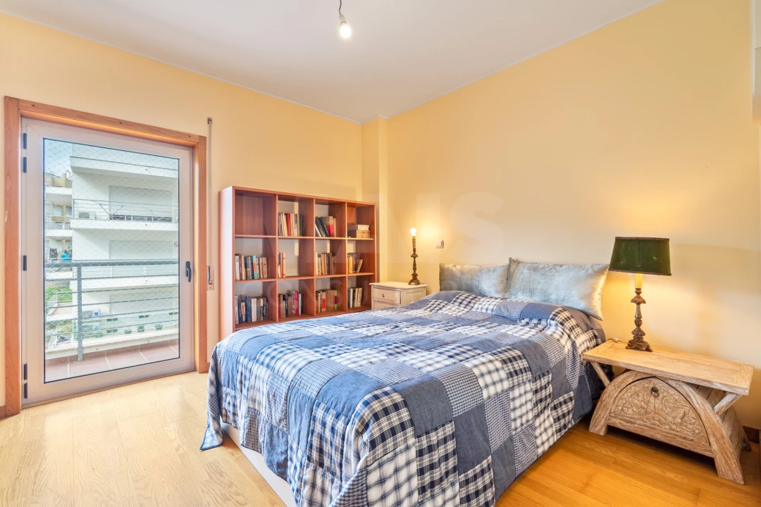Apartamento T2 para Venda em Portimão Foto 11