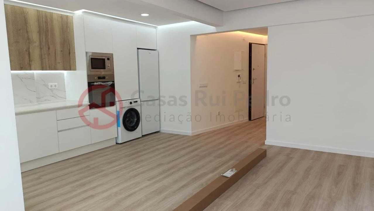 Apartamento T3 para Venda em Laranjeiro e Feijó Foto 8