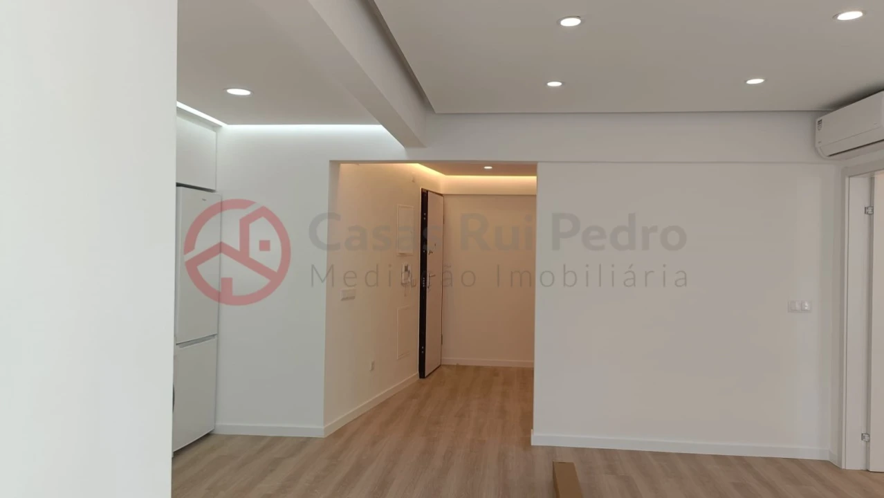 Apartamento T3 para Venda em Laranjeiro e Feijó Foto 10