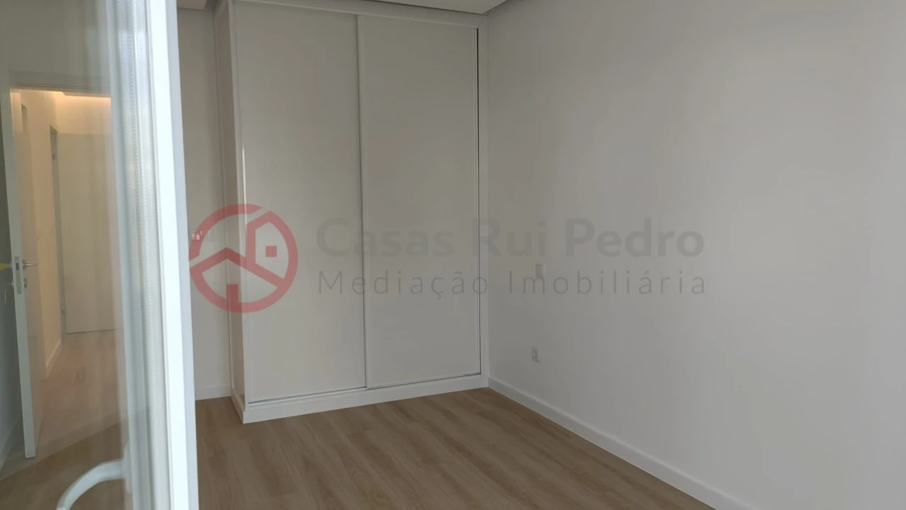 Apartamento T3 para Venda em Laranjeiro e Feijó Foto 21