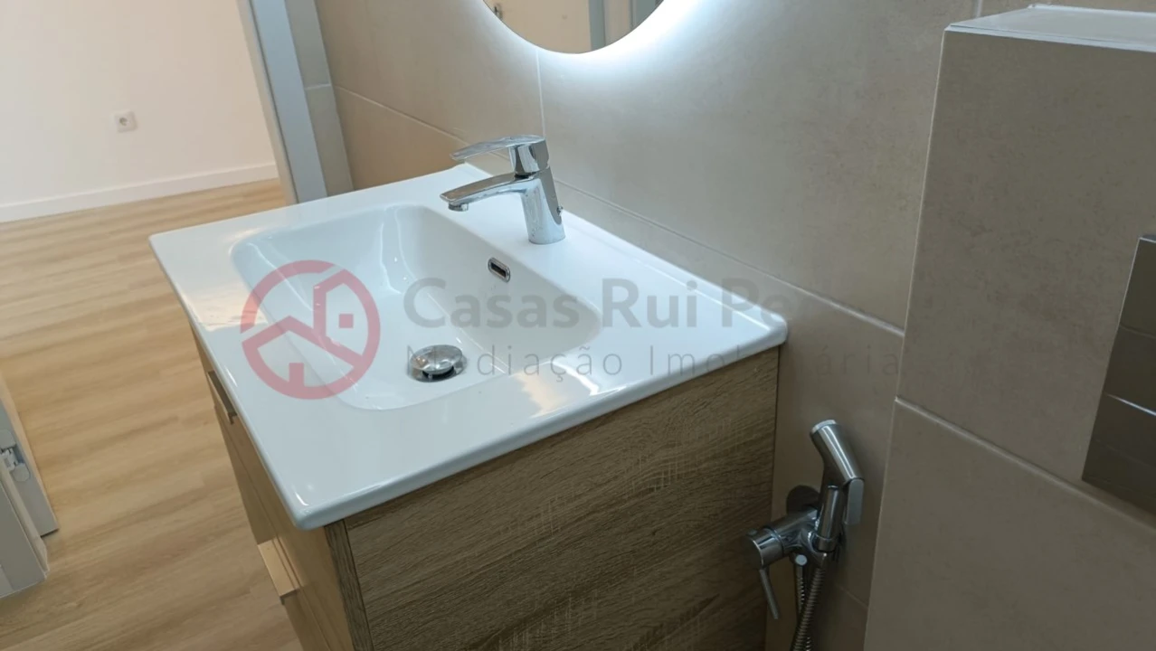 Apartamento T3 para Venda em Laranjeiro e Feijó Foto 31