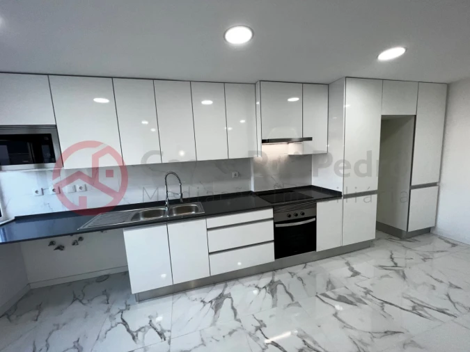 Apartamento T3 para Venda em Laranjeiro e Feijó Foto 3